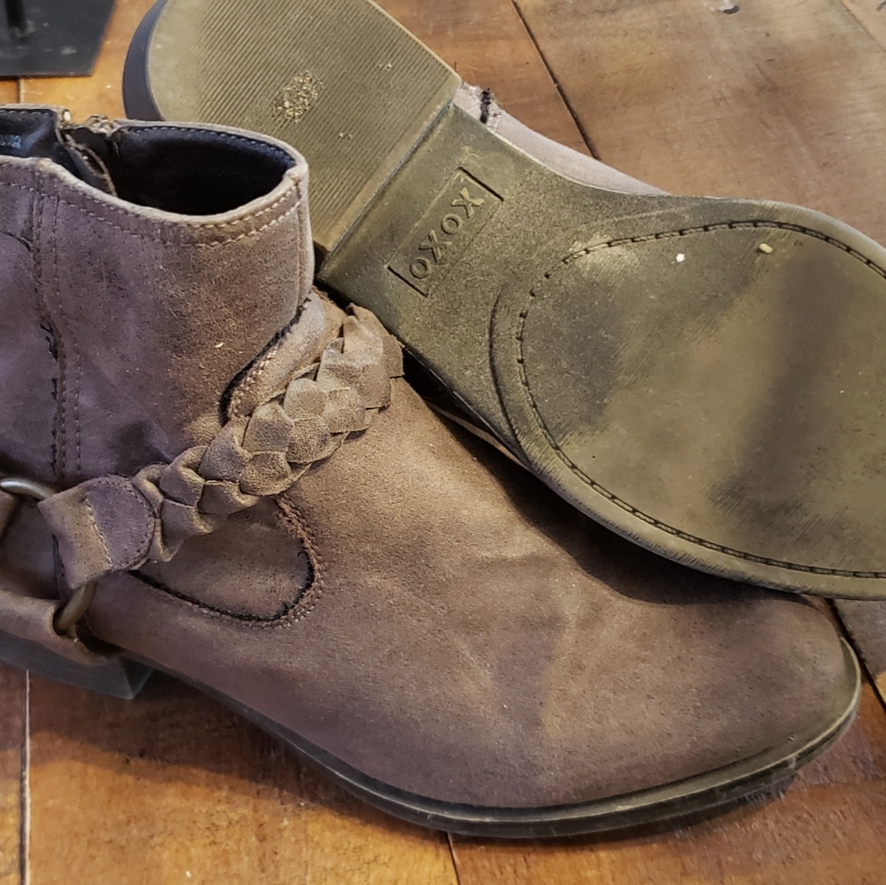 Ankle boots